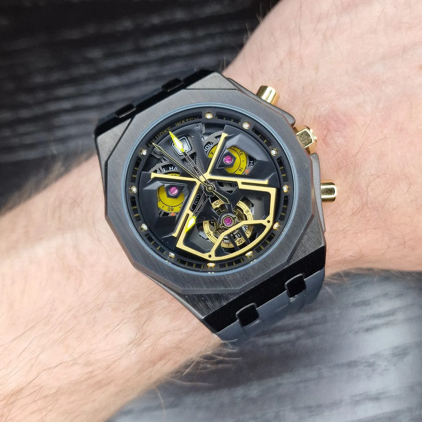 The Voyager Elite - Black Gold (42mm)